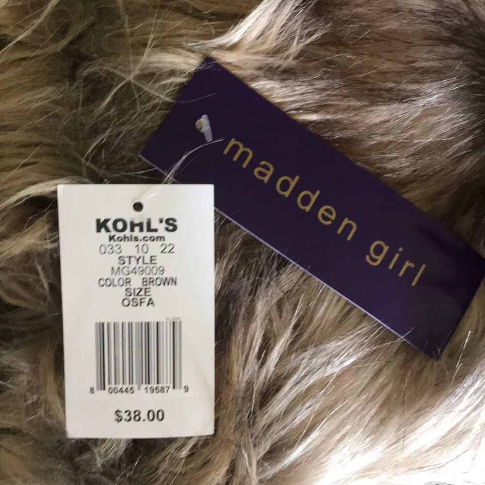 NWT MADDEN GIRL faux fur neck warmer🌲 - Picture 2 of 3